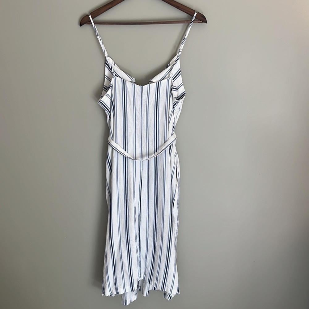 Linen button down dress - adjustable spaghetti straps - pockets! PERF condition - Picture 2 of 16